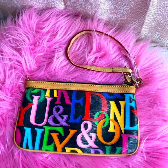 Dooney & Bourke Retro Rare Grafica Wristlet - Picture 2 of 7